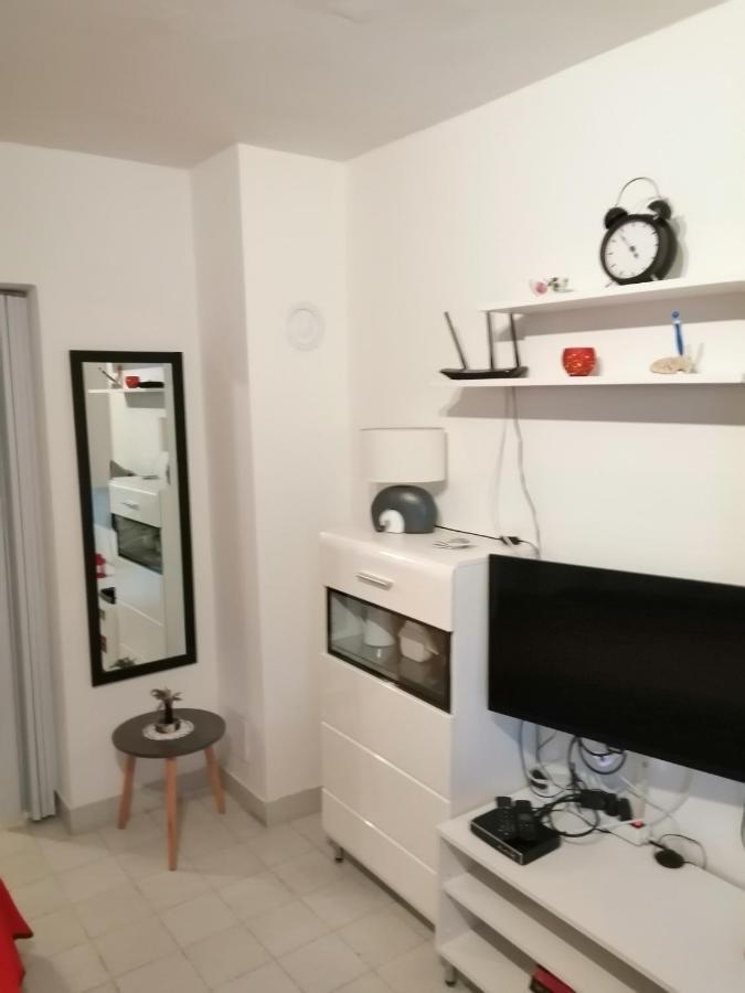 Apartment Rojal Mali Lošinj Exteriör bild