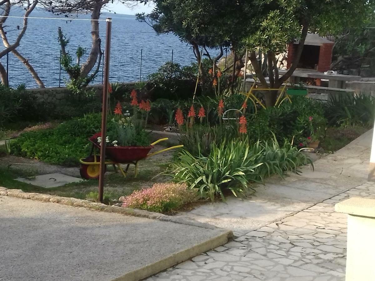 Apartment Rojal Mali Lošinj Exteriör bild