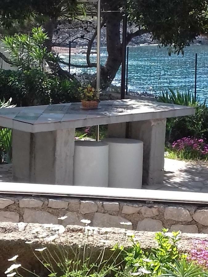 Apartment Rojal Mali Lošinj Exteriör bild